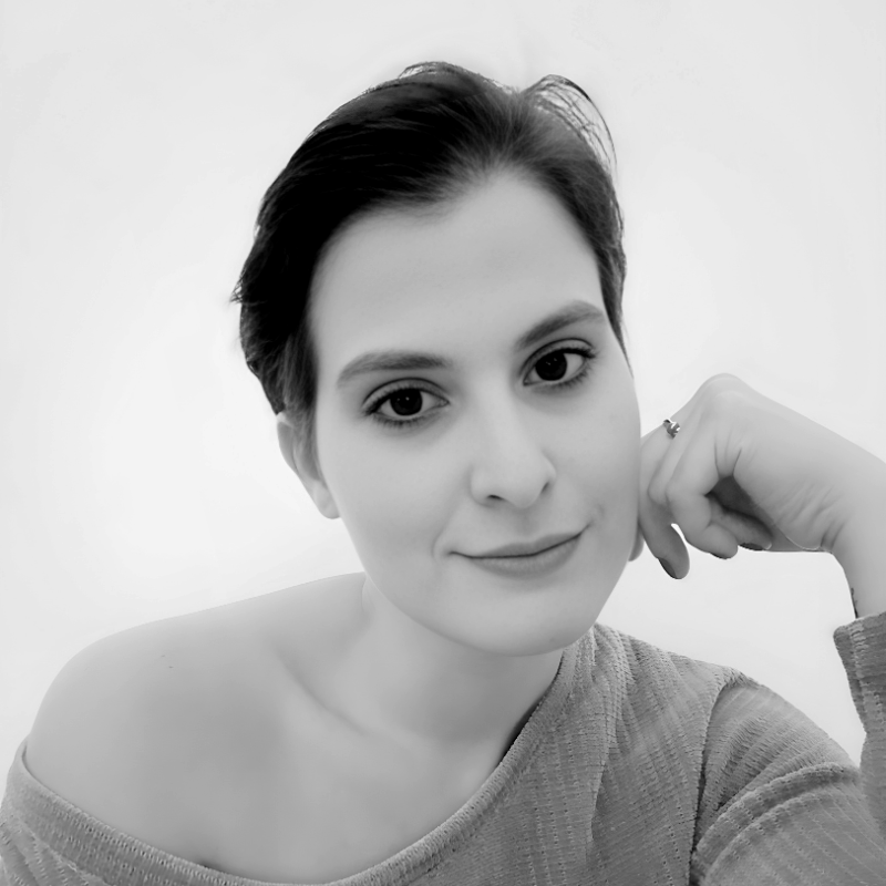 Black-and-white portrait of Yasmine Safi